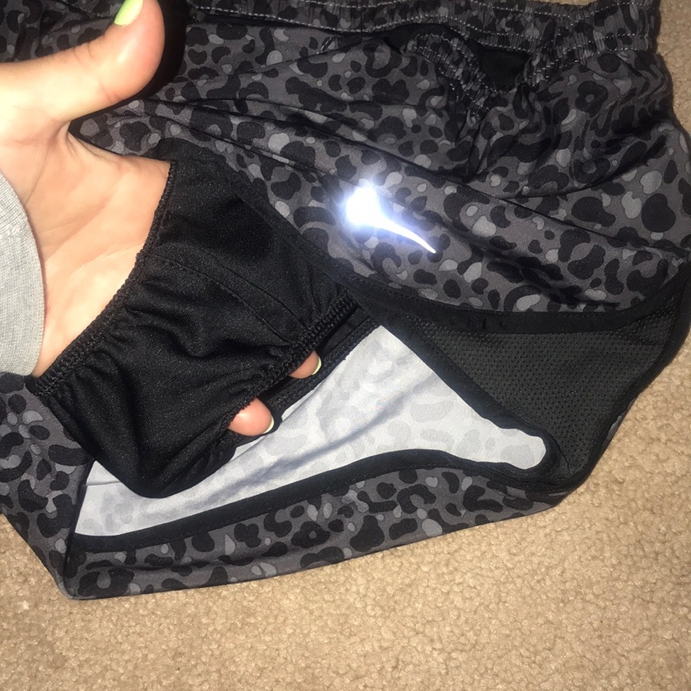 Nike Dri-Fit workout short - Picture 8 of 8